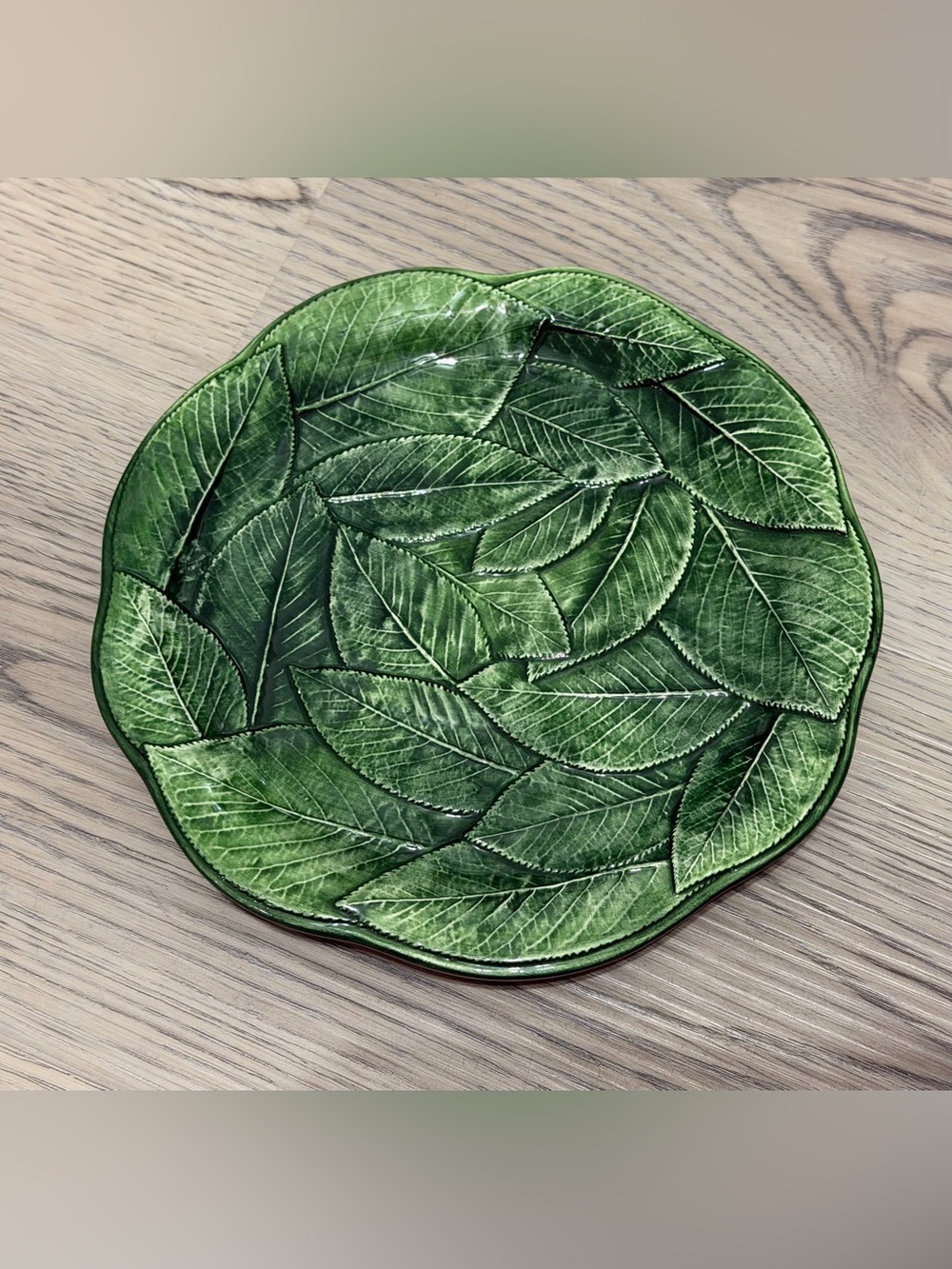 Vietri Foglia Green Leaf Leonardo Majolica Salad Plate Italy 8 inch 7884/21 NEW